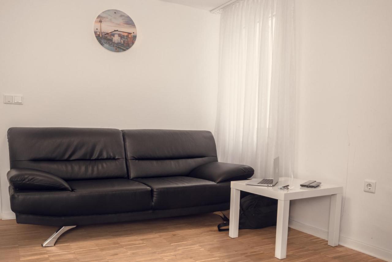 Altstadt Apartment Alisa Düsseldorf Dış mekan fotoğraf
